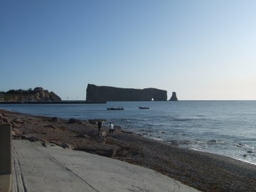 Percé Rock in the early morning.